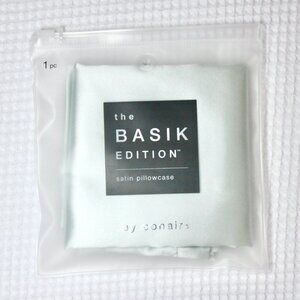 NWT Satin Pillowcase by Conair - Pale Robin Egg Plue